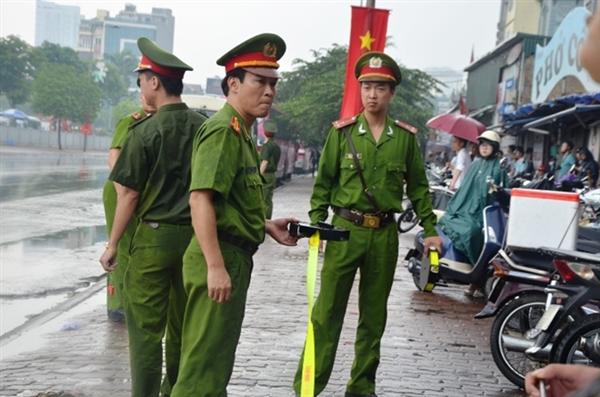 Các chốt an ninh được đặt tại các khu vực trọng điểm, đảm bảo an ninh không xảy ra sự cố.