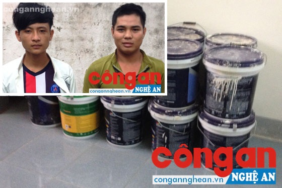 Bảo vệ công trường sơ hở, 2 thanh niên trộm 26 thùng sơn