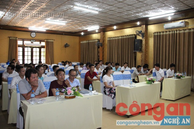 Đại diện các đơn vị tham gia buổi họp báo