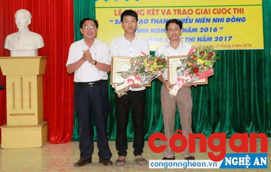 Trần Mạnh Cường đạt giải Đặc biệt tại cuộc thi Sáng tạo thanh thiếu niên nhi đồng Nghệ An 2016