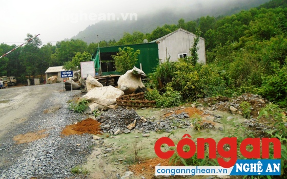 Văn phòng Công ty TNHH Toản Thành xây chắn ngang đường ĐCD04
