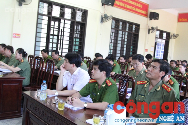 Các đại biểu tham dự Hội nghị