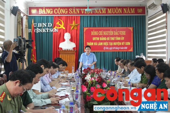  Toàn cảnh buổi làm việc