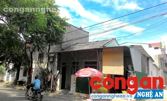 Hàng chục hộ dân sống thấp thỏm dưới lưới điện trung thế