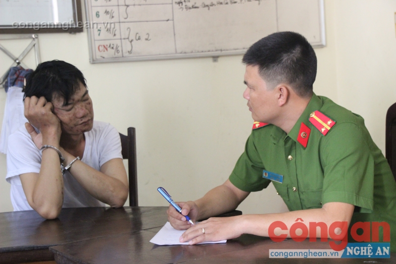 Bắt đối tượng mua bán trái phép chất ma túy