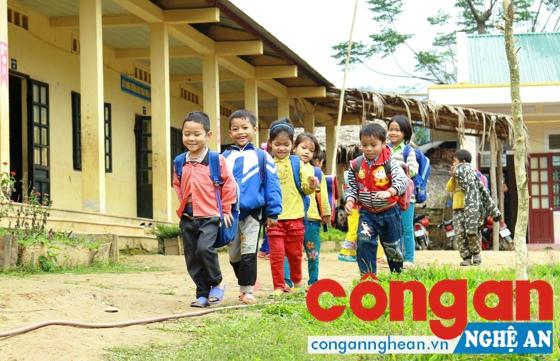 Dạy tiếng Việt cho trẻ em dân tộc thiểu số