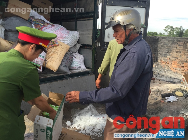 Hơn 7 tấn hàng hóa không rõ nguồn gốc xuất xứ bị tiêu hủy