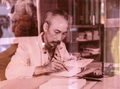 Chủ tịch Hồ Chí Minh - tấm gương  về đạo đức người làm báo