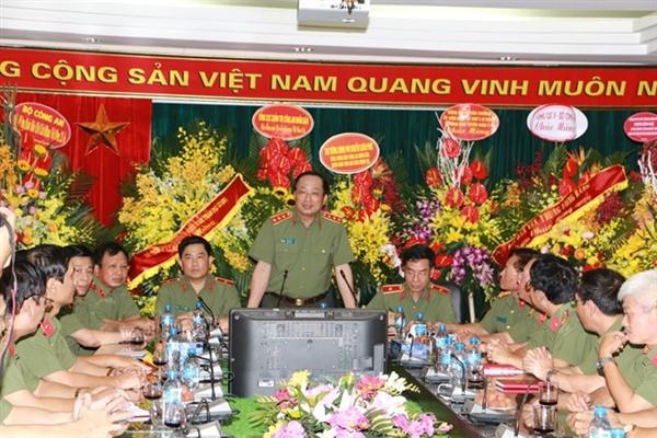 Thứ trưởng Nguyễn Văn Thành chúc mừng các cơ quan báo chí CAND
