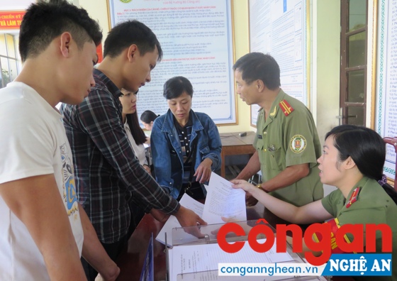 Lực lượng Quản lý xuất nhập cảnh: Từng bước trưởng thành về mọi mặt