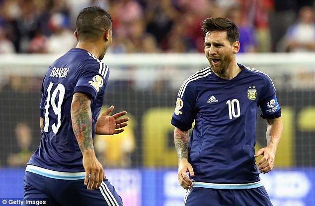 Messi tỏa sáng, Argentina đoạt vé vào Chung kết Copa America