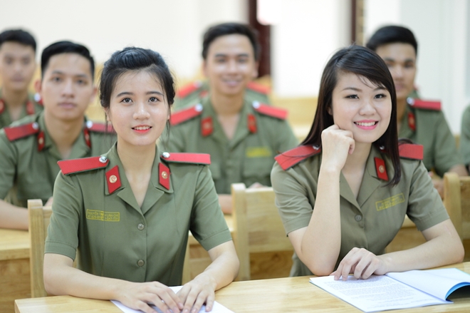 Tươi xinh trên giảng đường.