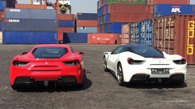Siêu xe về nước nườm nượp tránh thuế.