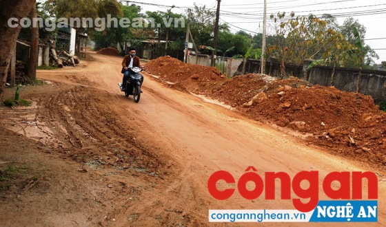 3 năm chưa hoàn thành 2,5 km đường