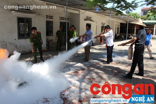 Tập huấn PCCC cho các cơ sở kinh doanh