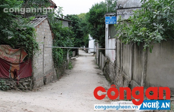 Barie lập trái phép trên địa bàn xóm 6, xã Khánh Sơn