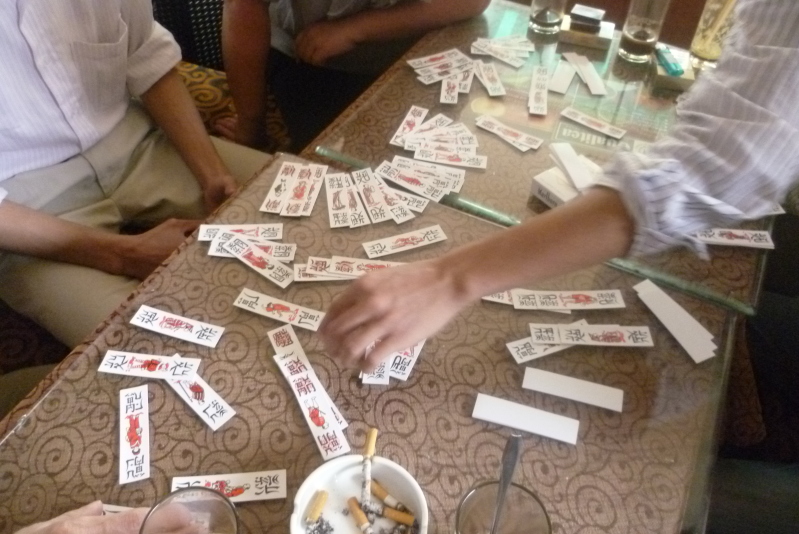 Bắt quả tang 3 đối tượng đánh bạc