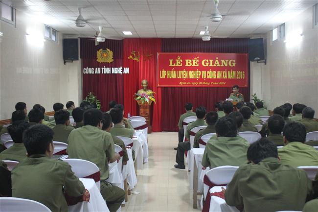 Toàn cảnh lễ bế giảng