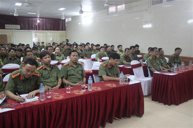 Các đại biểu tai lễ bế giảng