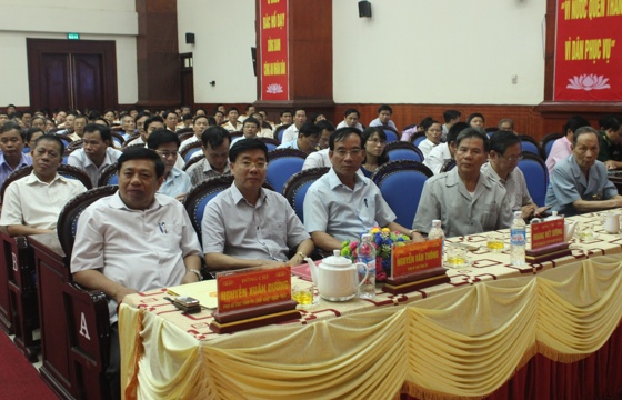 Các đồng chí lãnh đạo tỉnh và nguyên là lãnh đạo Công an Nghệ An đã nghỉ hưu.