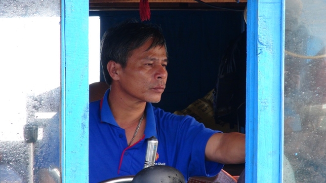 Một tàu cá bị đâm chìm tại Hoàng Sa