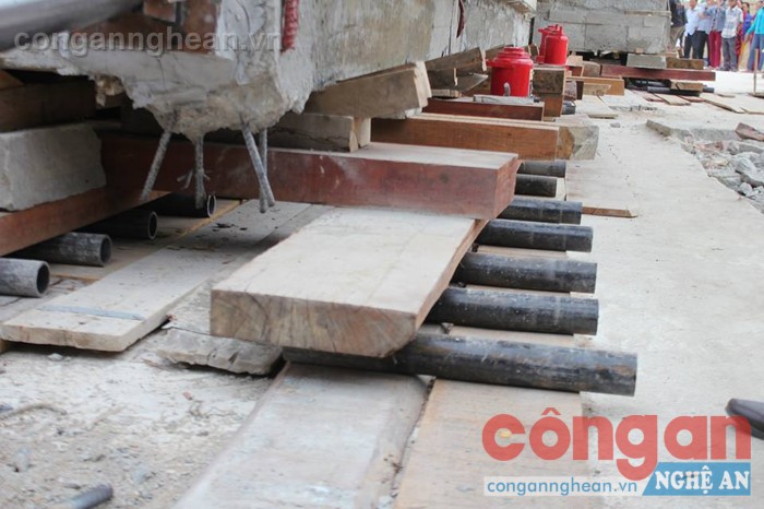 Công cụ phục vụ việc di dời ngôi nhà.