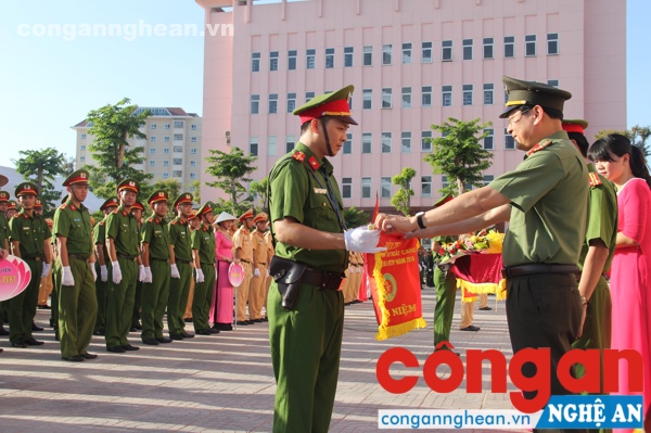 Công an tỉnh Nghệ An: Hội thi điều lệnh, võ thuật CAND năm 2016