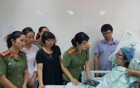 Chung tay sẻ chia với đồng chí Đậu Thị Huyền Trâm
