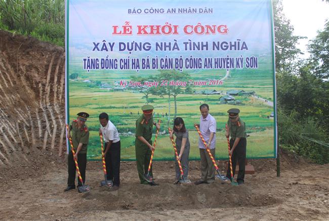 Công an Nghệ An: Khởi Công xây dựng nhà tình nghĩa tại Kỳ Sơn