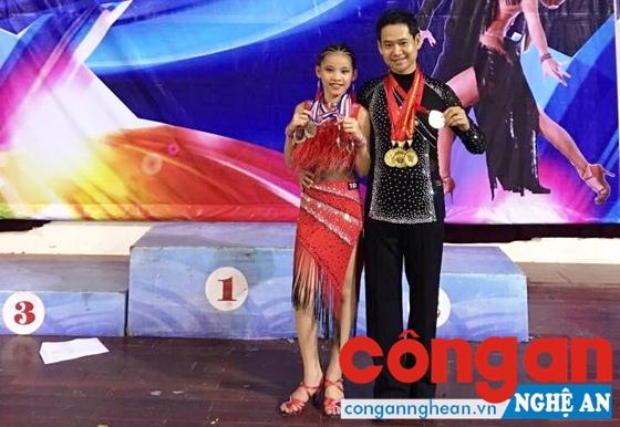 Gặp 'Nữ hoàng dance sport nhí xứ Nghệ'
