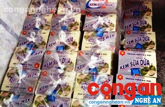 Kem Tràng Tiền giả bị thu giữ.