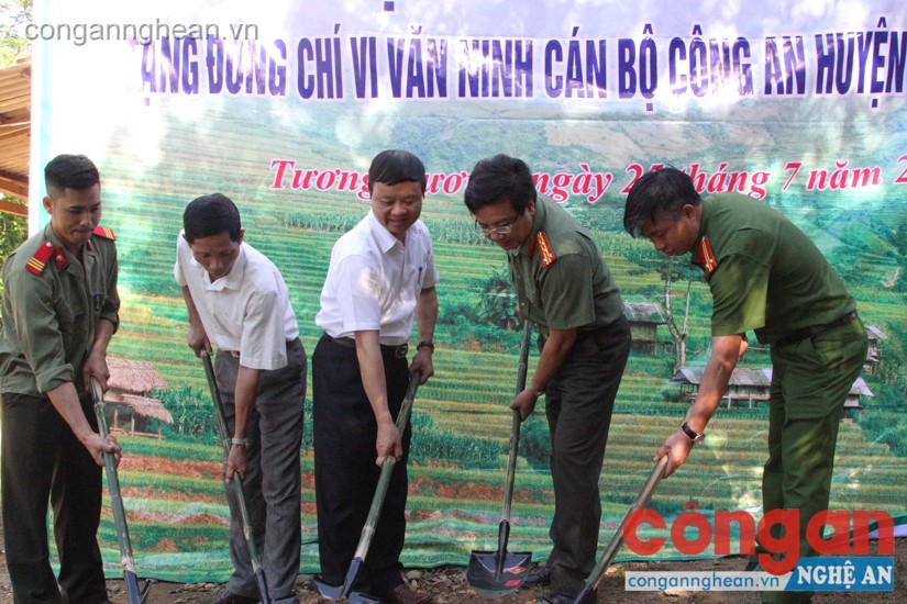 Khởi công xây Nhà tình nghĩa cho cán bộ Công an có hoàn cảnh khó khăn
