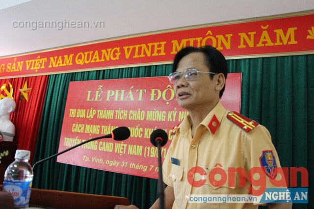 Đồng chí Thượng tá Bạch Hưng Dũng, Phó trưởng phòng CSGT đường bộ - đường sắt tổng kết đợt thi đua cao điểm bầu cử đại biểu Quốc hội khóa XIV và Hội đồng nhân dân các cấp nhiệm kỳ 2016 – 2021