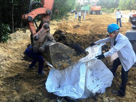 Bùn thải Formosa chôn lấp trái phép tại Kỳ Anh là chất thải nguy hại
