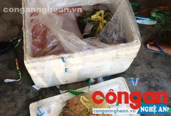 Thu giữ 100 kg nội tạng động vật không rõ nguồn gốc