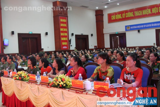 Đại biểu tham dự đại hội