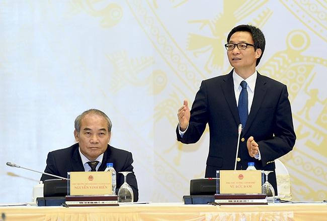 Phó Thủ tướng Vũ Đức Đam phát biểu tại hội nghị của ngành giáo dục, sáng 5/8