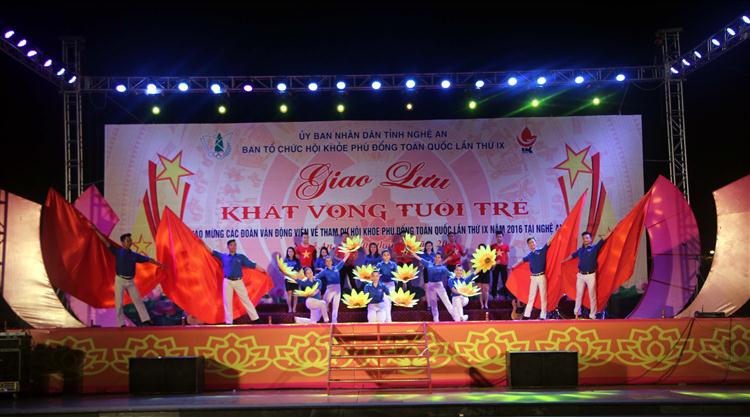 Tiết mục văn nghệ tại đêm giao lưu