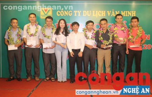 Trao giải khuyến khích 