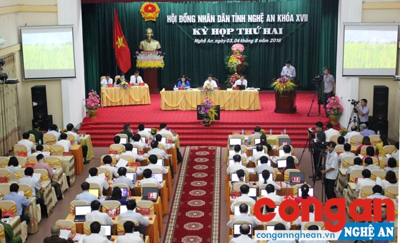 Kỳ họp thứ 2, HĐND tỉnh khóa XVII đã thông qua nhiều nghị quyết quan trọng.
