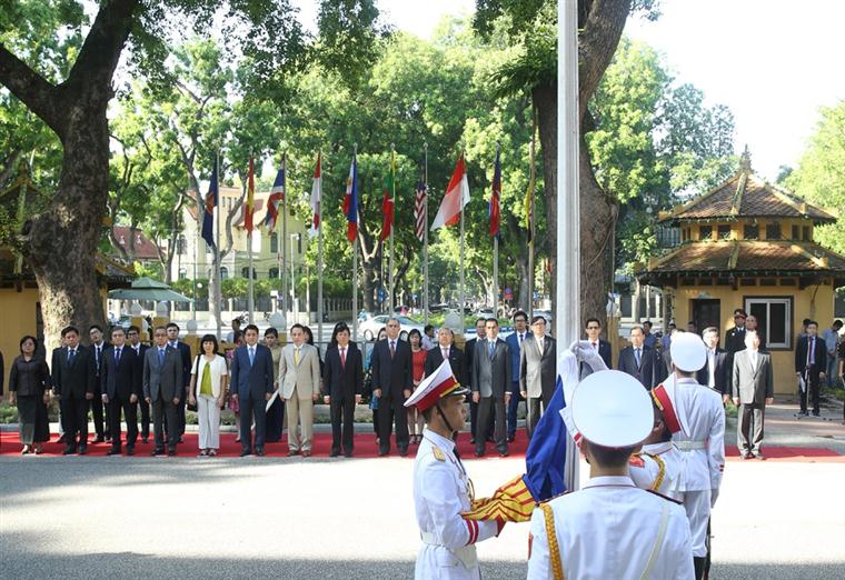 Lễ thượng cờ ASEAN tại Hà Nội
