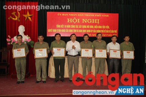 Hội nghị tổng kết 10 năm công tác xây dựng, nhân rộng mô hình điển hình tiên tiến