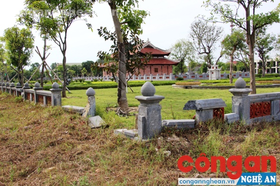 Dự án tôn tạo di tích Xô Viết - Nghệ Tĩnh: Mới bàn giao đã hư hỏng?