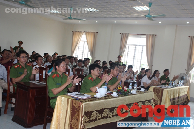 Đại biểu tham dự hội nghị