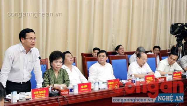 Đại diện Dự án Visip Nghệ An trình bày một số vướng mắc trong quá trình triển khai dự án