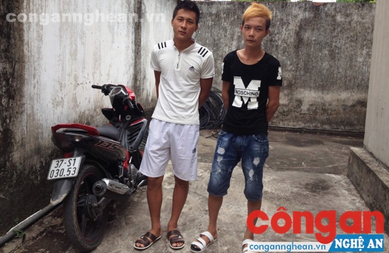 Khởi tố 2 kẻ 'cắm' xe máy của bạn