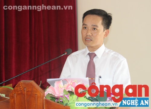Đại diện trung tâm dạy nghề cho người khuyết tật và trẻ em nghèo TP Vinh phát biểu ý kiến