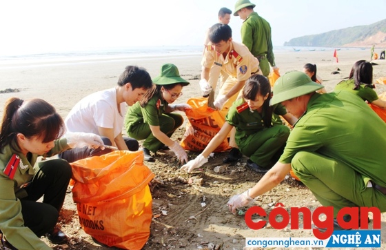 Nhiều hoạt động làm sạch môi trường biển