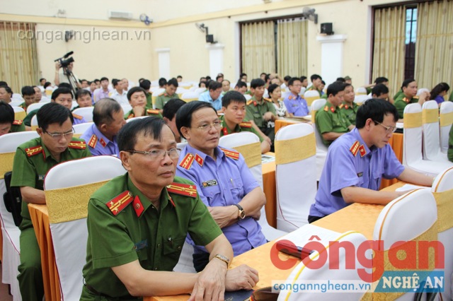 Đại biểu các cơ quan, đơn vị tham dự hội nghị