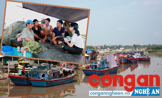Ở ngoài đó, biển vẫn chờ…
